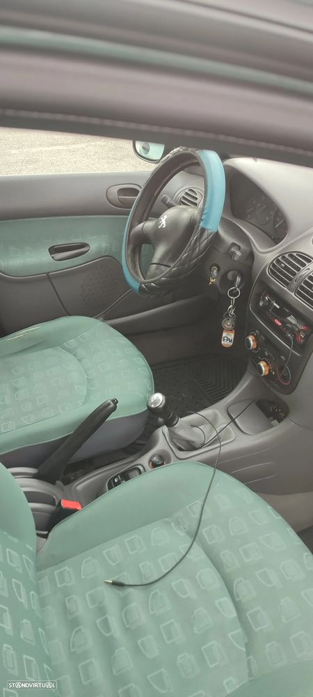 Peugeot 206 - 11