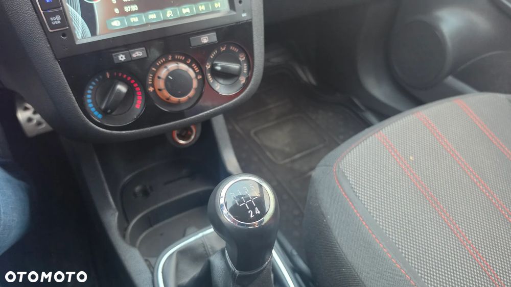 Opel Corsa 1.4 16V Innovation - 22