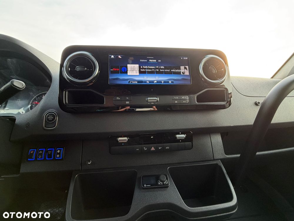 Mercedes-Benz Sprinter 519 - 23