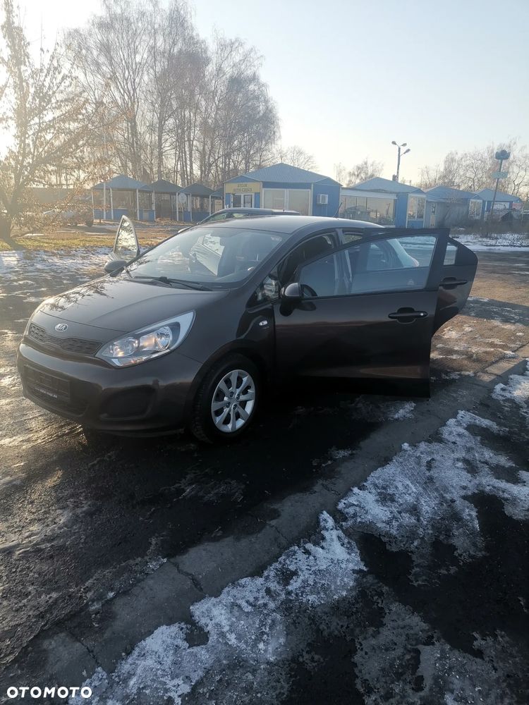 Kia Rio - 24