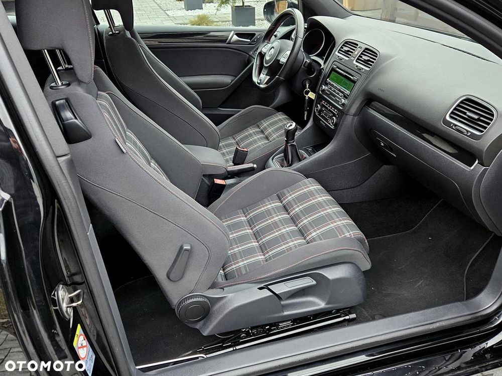 Volkswagen Golf 2.0 GTI - 21