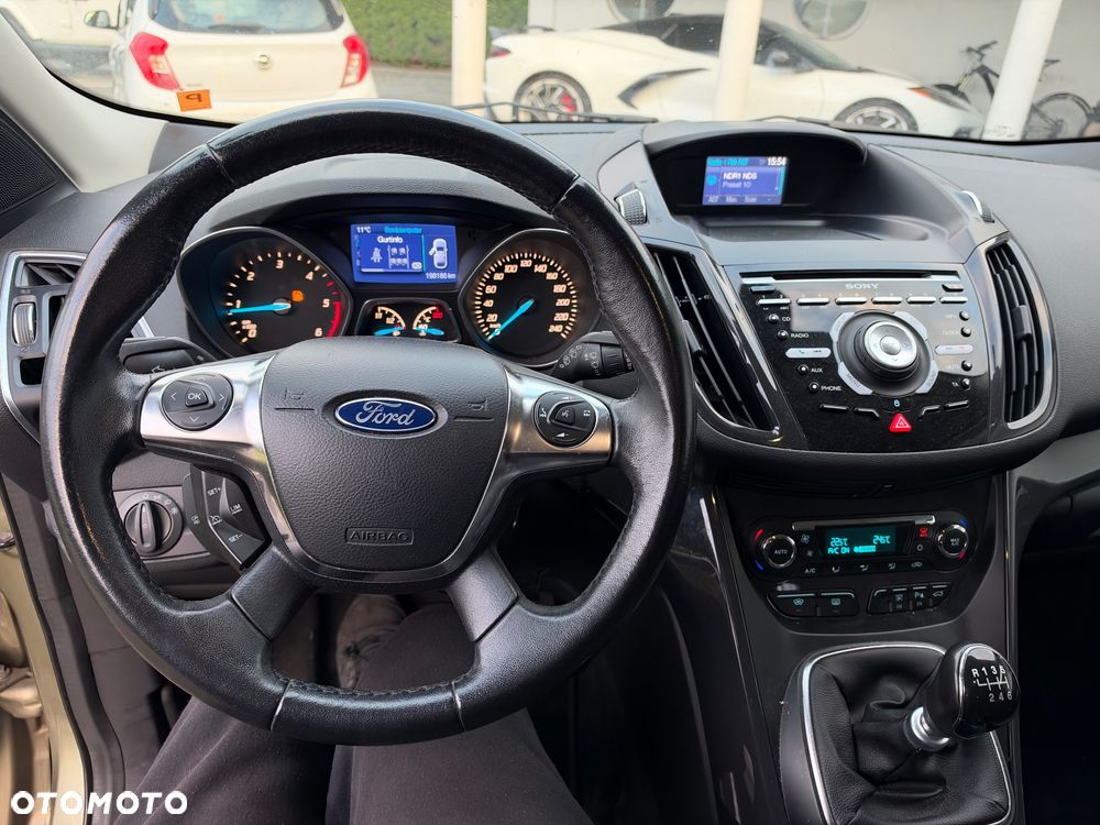 Ford Kuga 2.0 TDCi 2x4 Titanium - 7