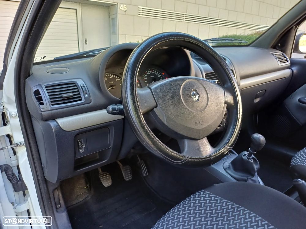 Renault CLIO VAN 1.5 DCI DYNAMIQUE - MUITO NOVA - 19