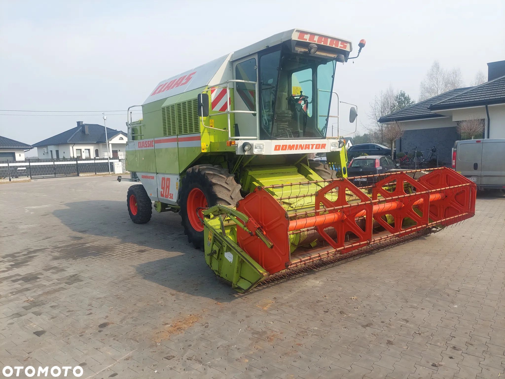 Claas Dominator 98SL - 1