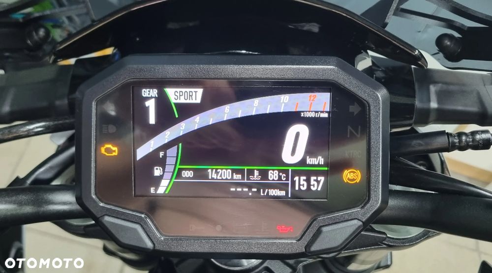 Kawasaki Z 900 - 14