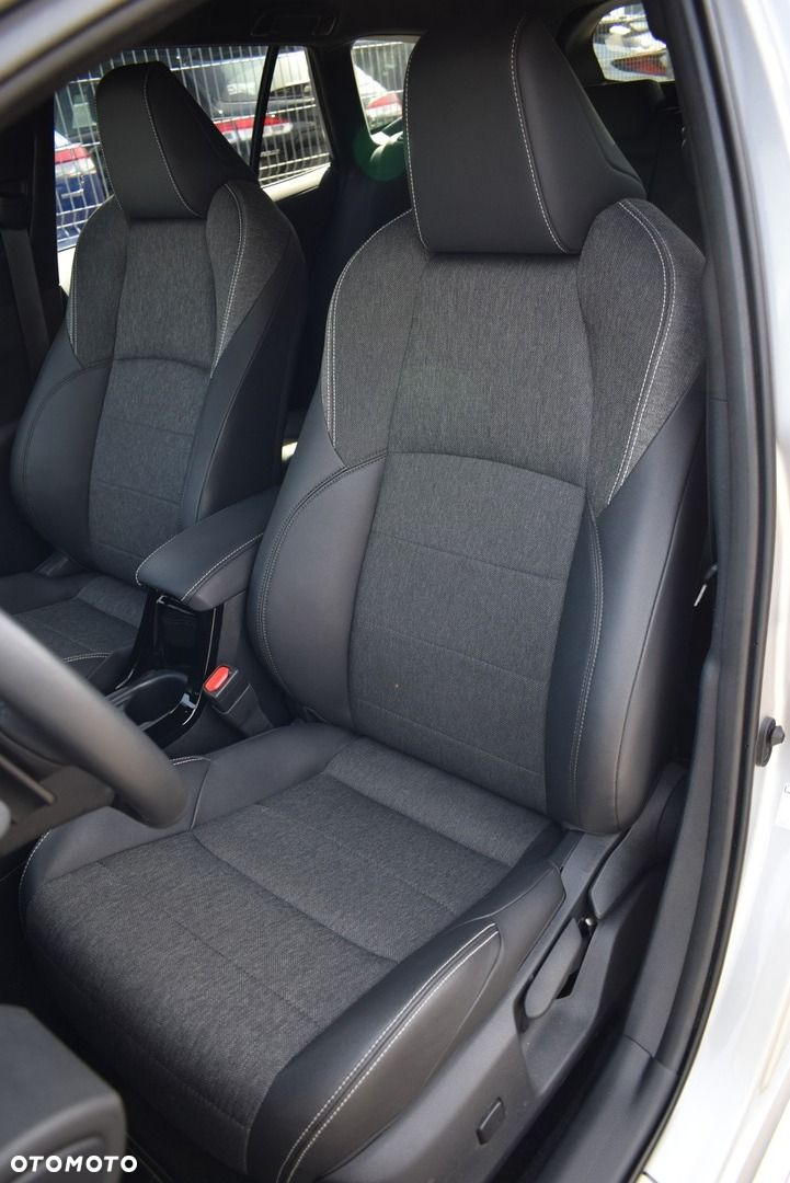 Toyota Corolla - 12