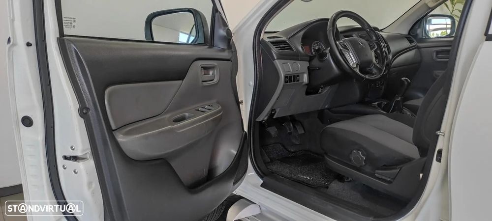 Mitsubishi L200 2.4 DI-D CD Invite 2WD - 16