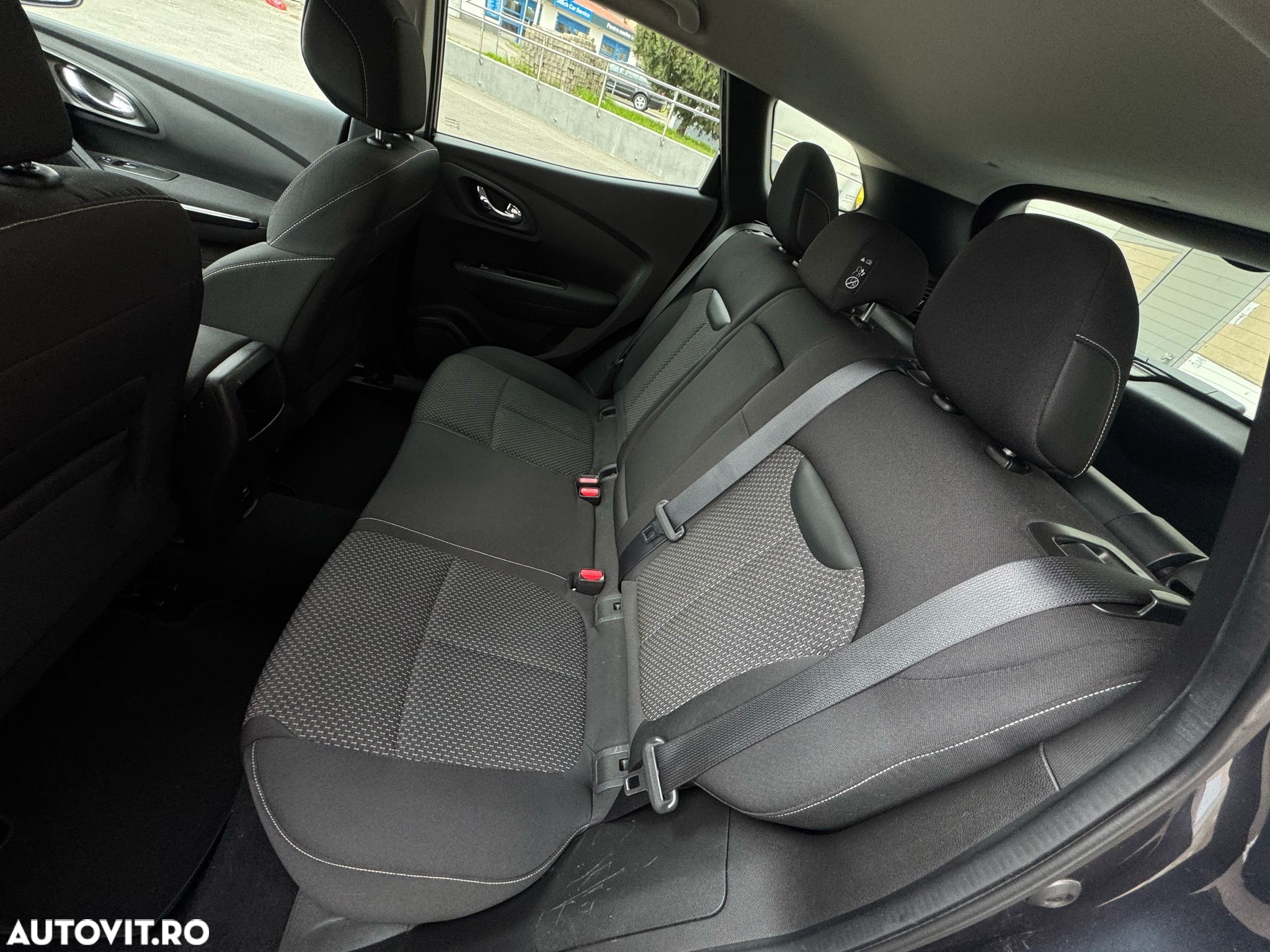 Renault Kadjar 1.6 DCI CVT Intens - 9