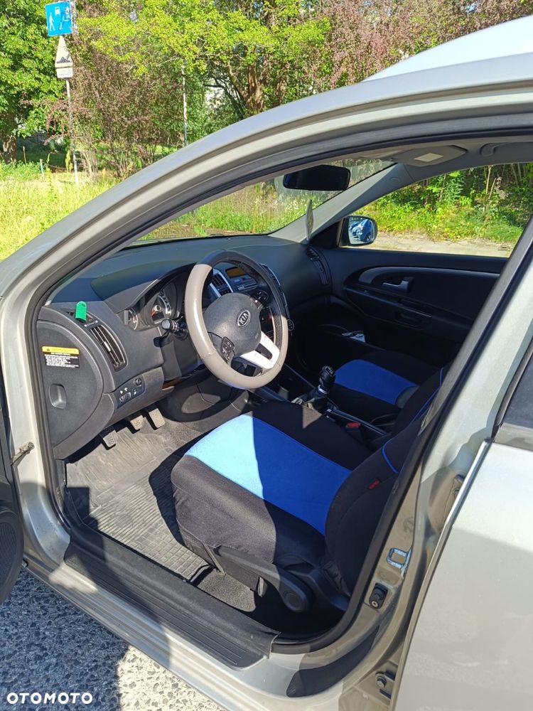 Kia Ceed - 5