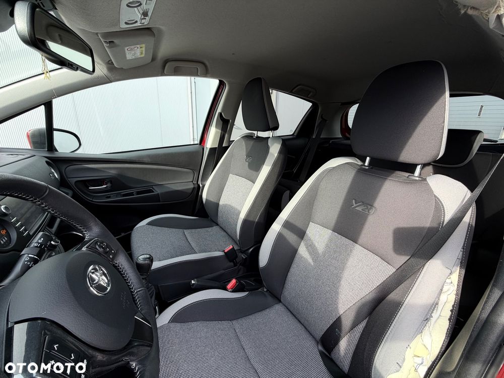 Toyota Yaris 1.5 Premium - 33