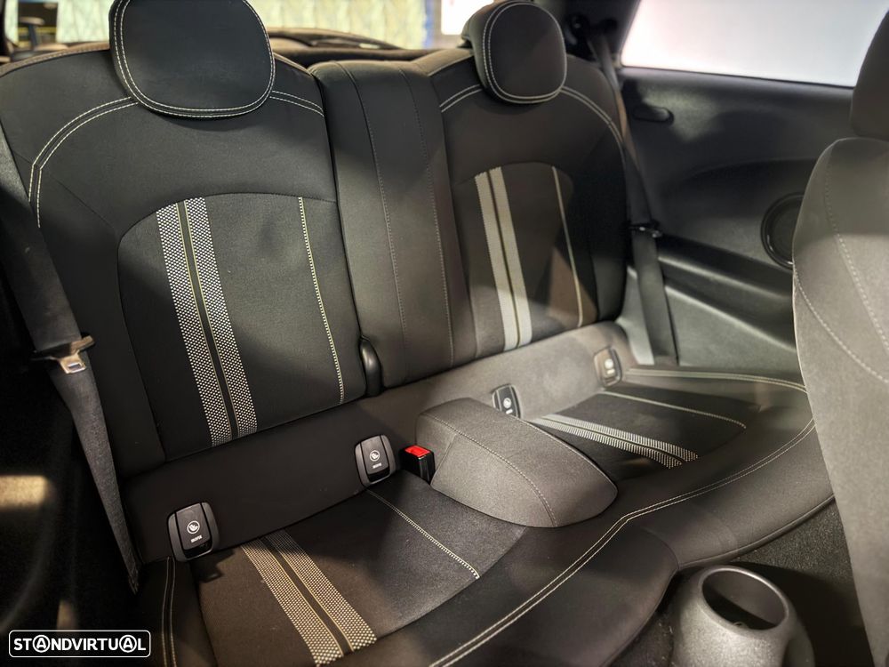 MINI 3 Portas Cooper SD Auto Desportiva - 33
