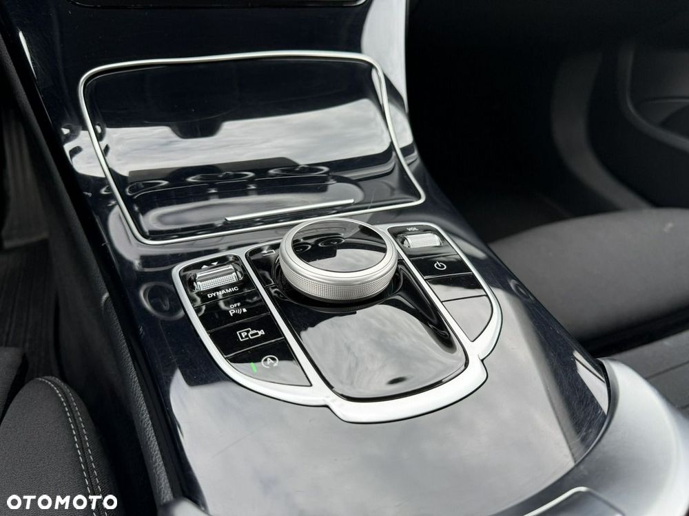 Mercedes-Benz Klasa C 180 9G-TRONIC - 24