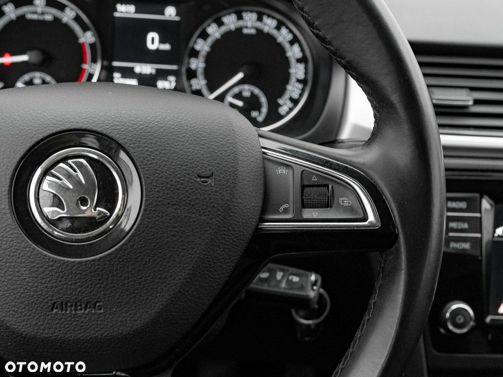 Skoda RAPID Spb 1.0 TSI Ambition - 18