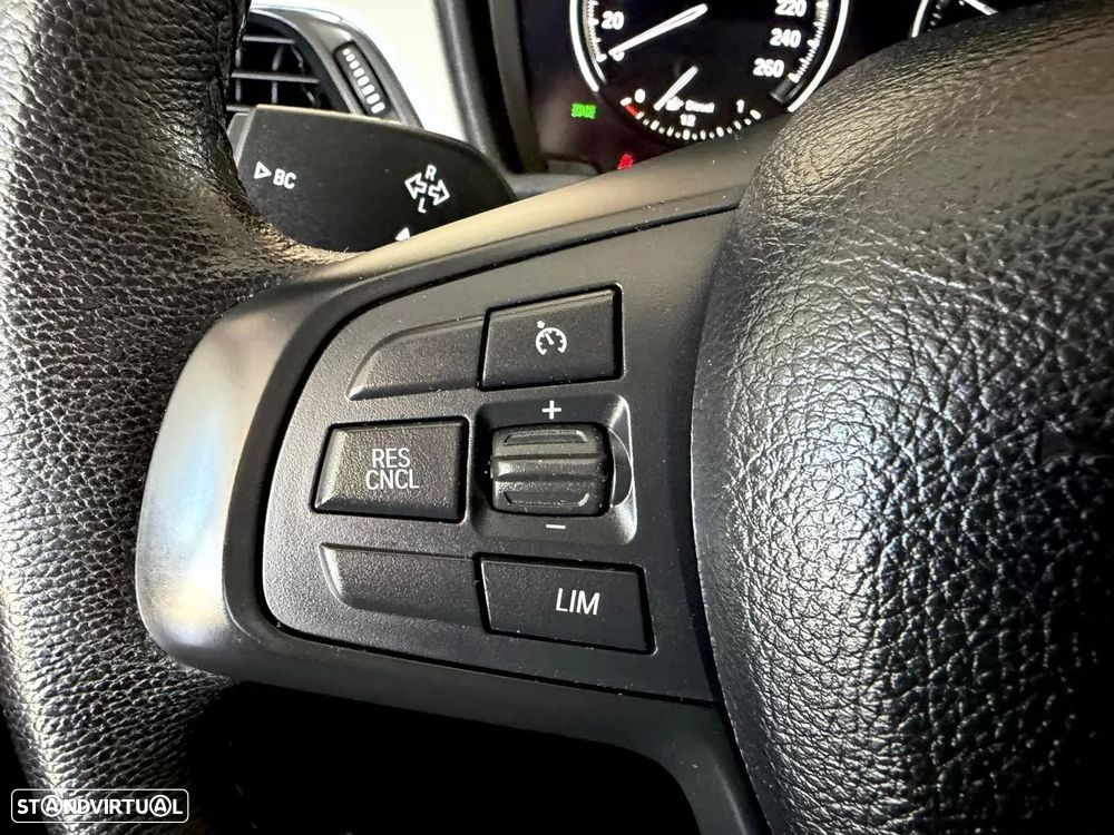 BMW X1 16 d sDrive Line xLine - 35