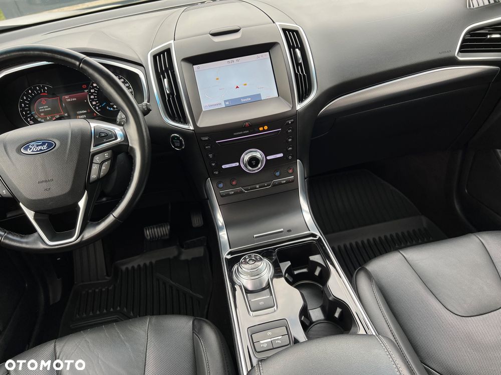 Ford Edge 2.0 EcoBlue Bi-Turbo 4x4 Titanium - 24