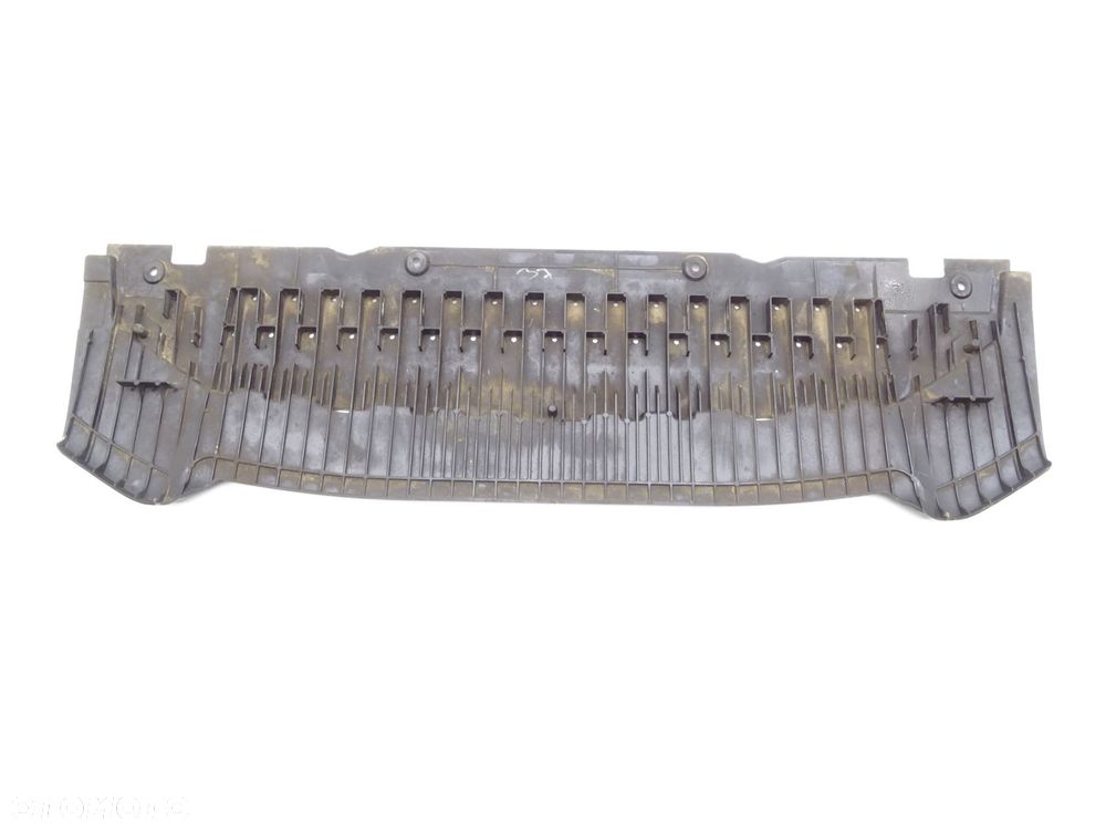 Osłona dolna zderzaka pod silnika 8k0807233 audi a4 b8 1.8 tfsi - 2