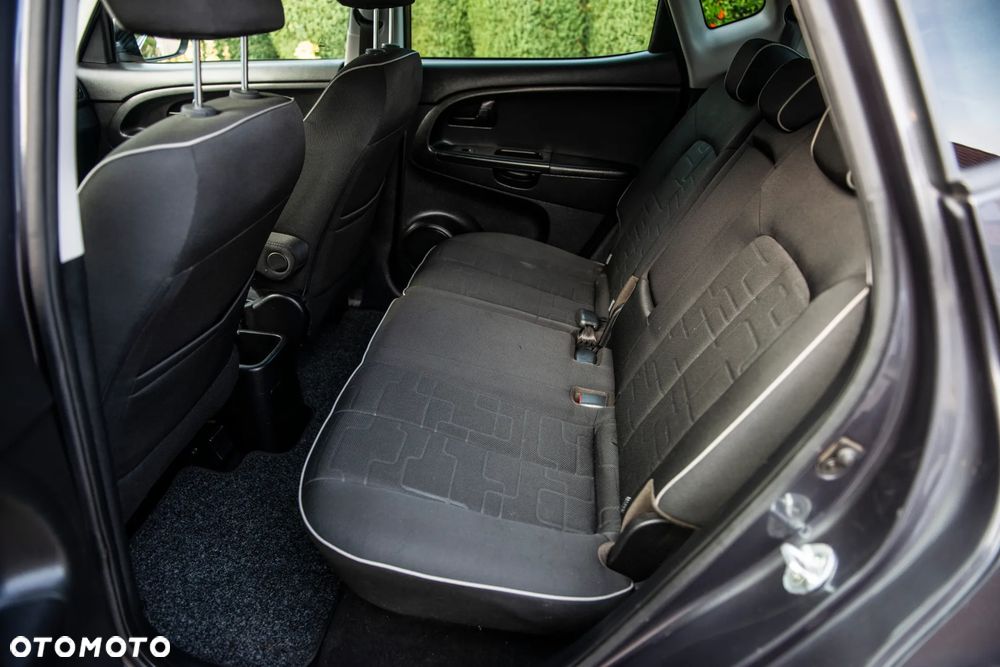 Kia Venga 1.6 CVVT Edition 7 - 28