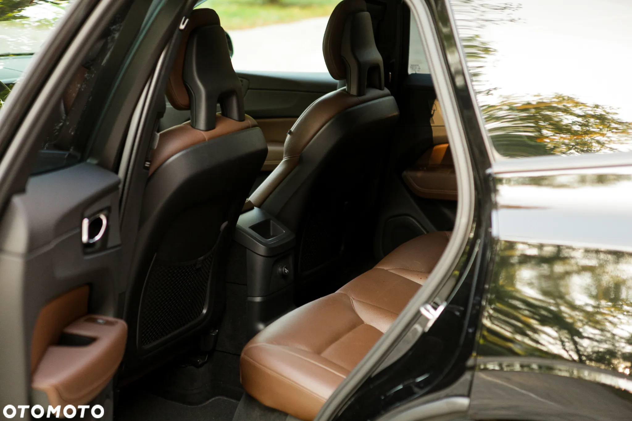 Volvo XC 60 T8 AWD Plug-In Hybrid Momentum Pro - 34