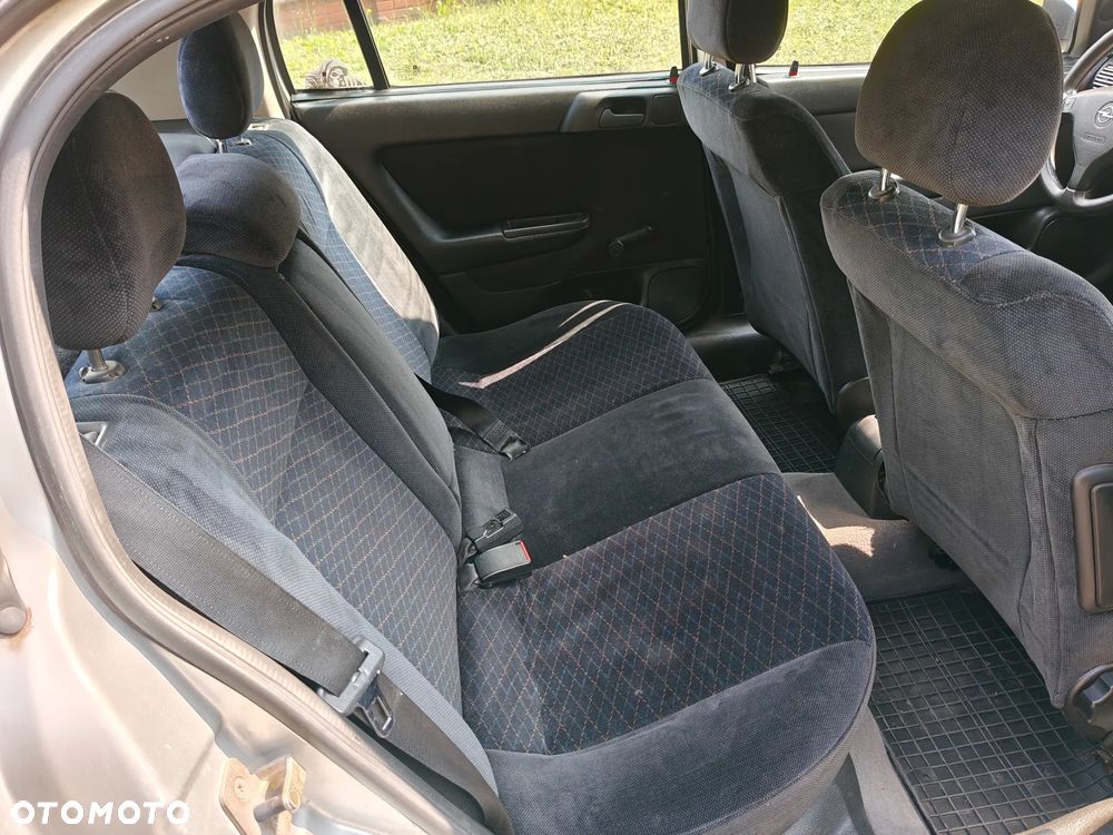 Opel Astra II 2.0 DI Comfort - 31