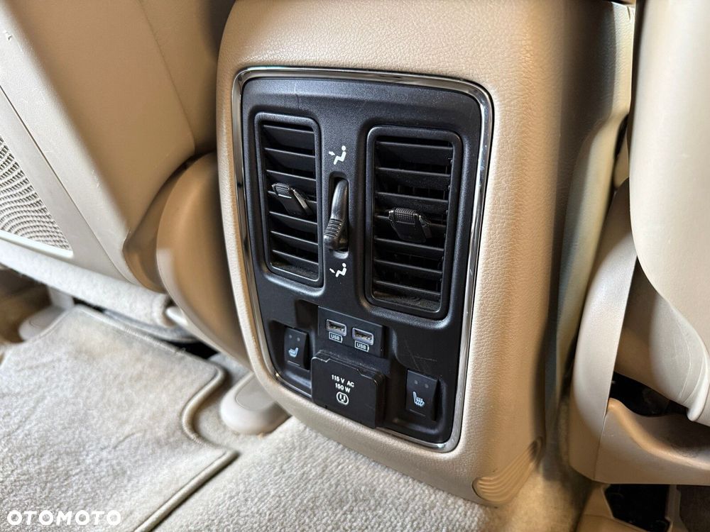 Jeep Grand Cherokee - 16