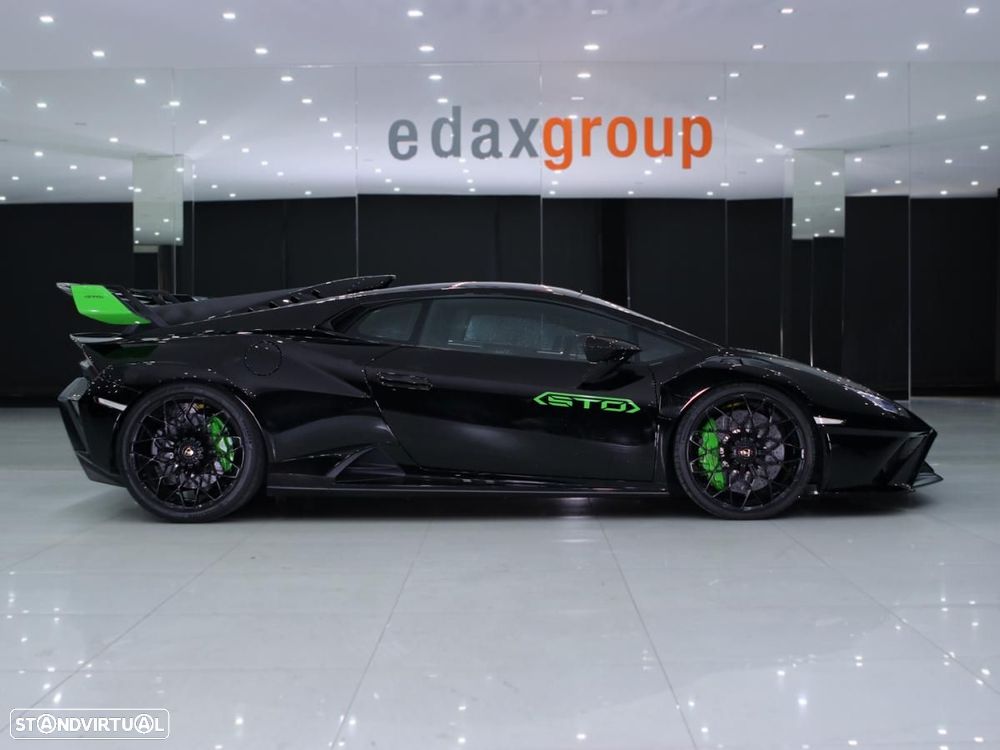Lamborghini Huracán STO - 4