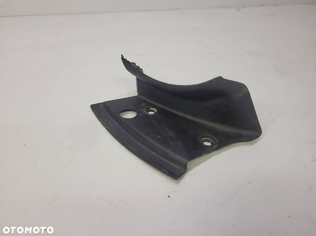 ZAŚLEPKA OSŁONA LAMPY PRAWA A3 8P CABRIO 8P7863052 - 2