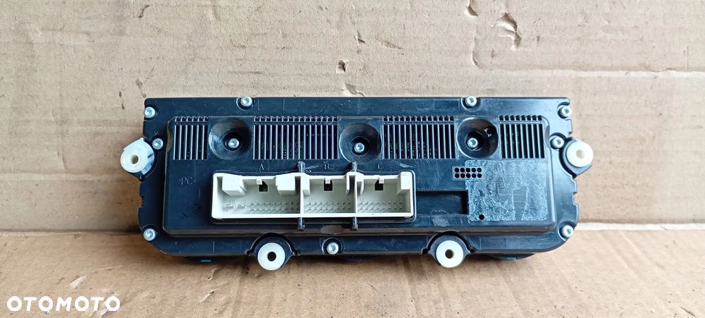 Panel nawiewu klimatyzacji klimy VW Passat B6 - 9