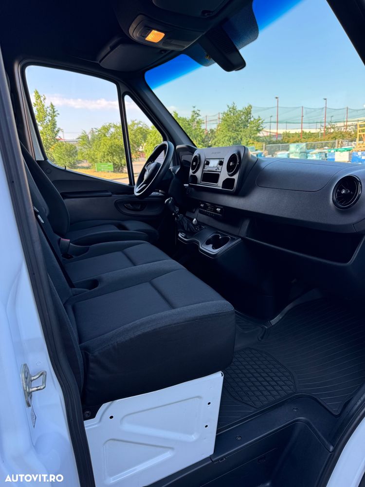 Mercedes-Benz Sprinter - 6