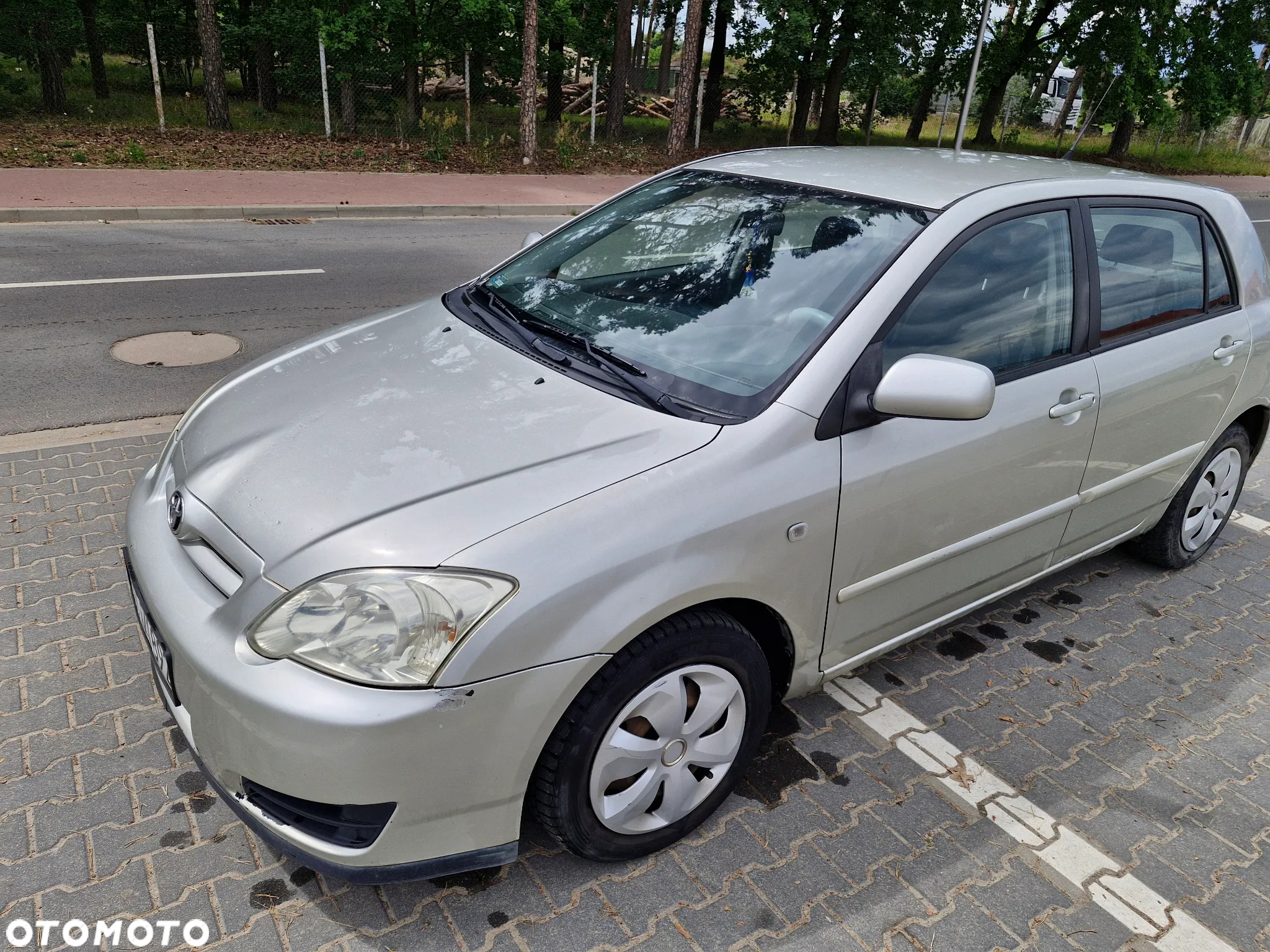 Toyota Corolla - 2