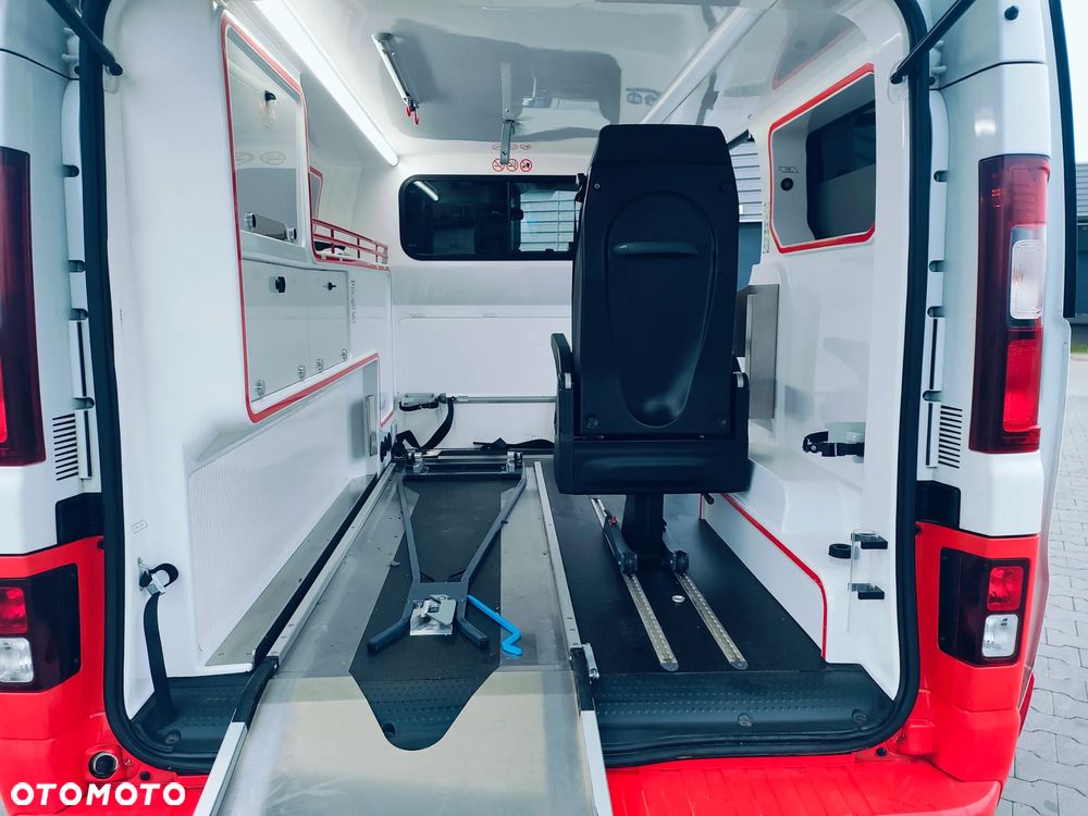 Renault Trafic Grand Combi Life - 17