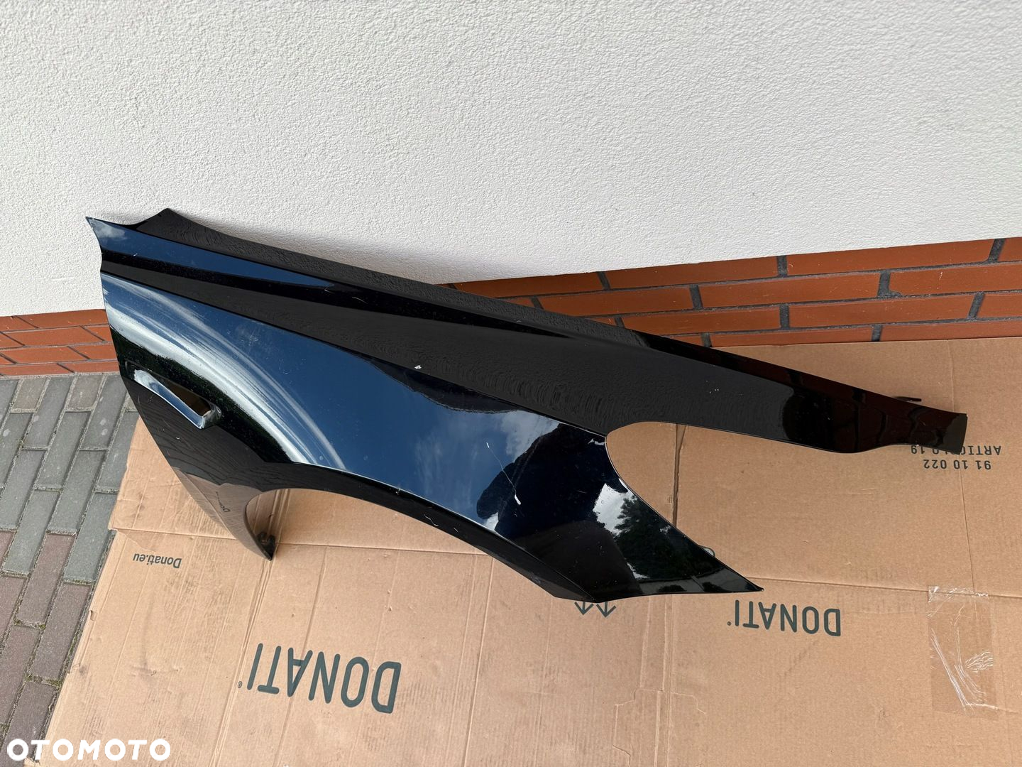 Tesla model 3 2016-2024 blotnik prawy przod ladny oryginal czarny demontaz - 4
