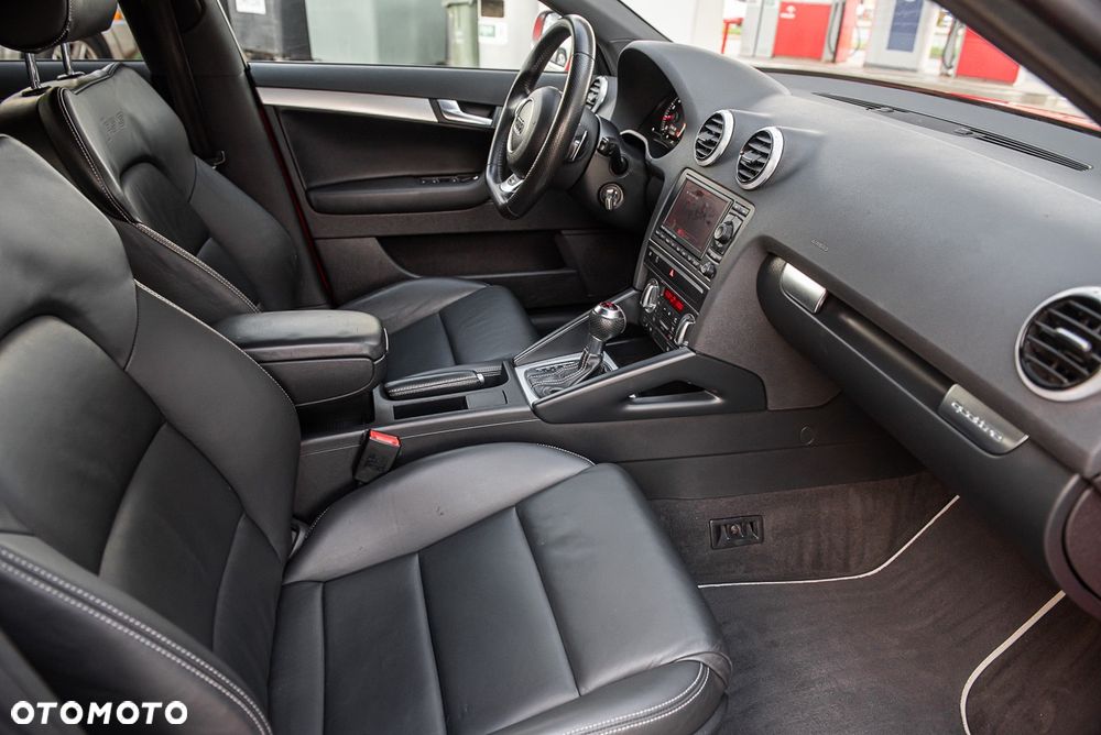 Audi RS3 Sportback S tronic - 25