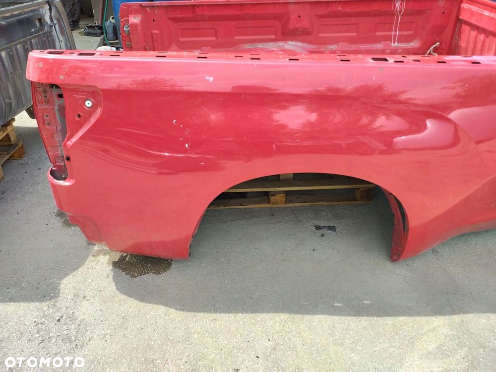 Toyota Tundra burta tył błotnik prawy DŁUGA WERSJA - 2