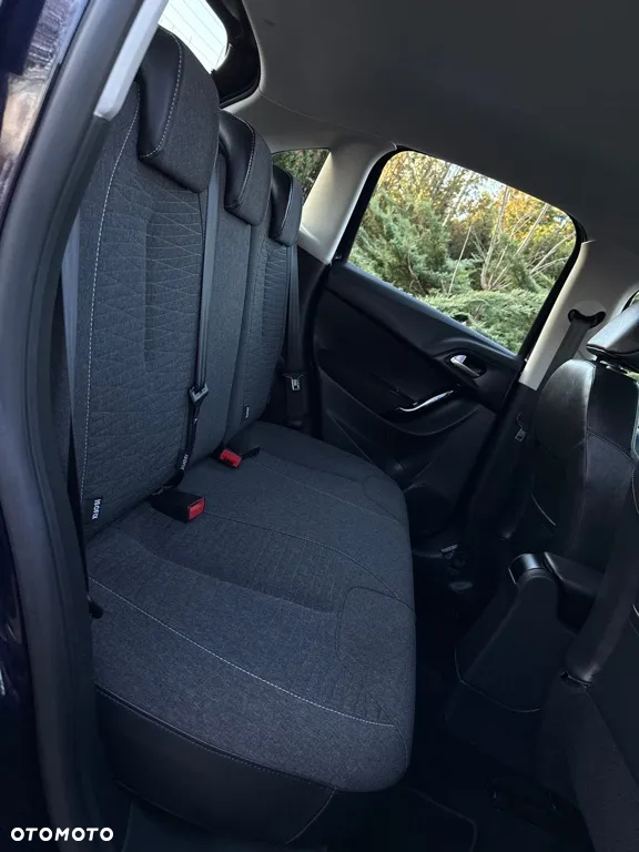 Citroën C3 1.2 PureTech Exclusive - 28