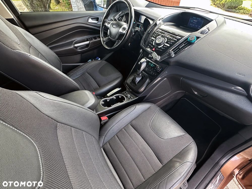 Ford Kuga 2.0 TDCi 4x4 Titanium - 22