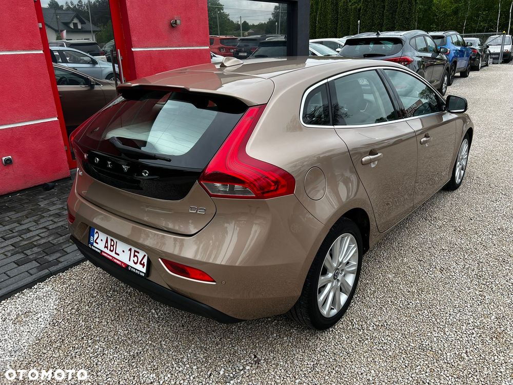 Volvo V40 D2 Summum - 2