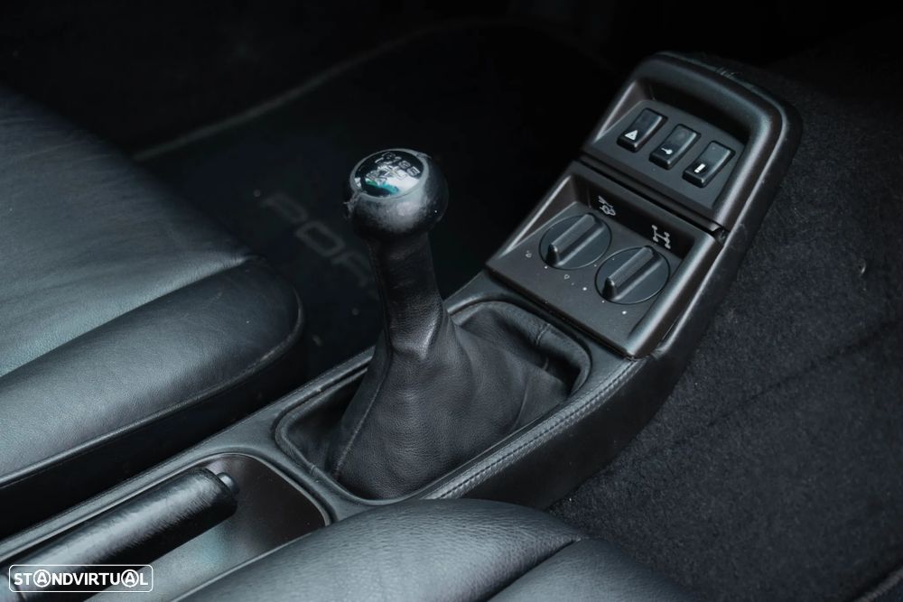 Porsche 911 (964) Coupé 3.6 Carrera 4 - 33