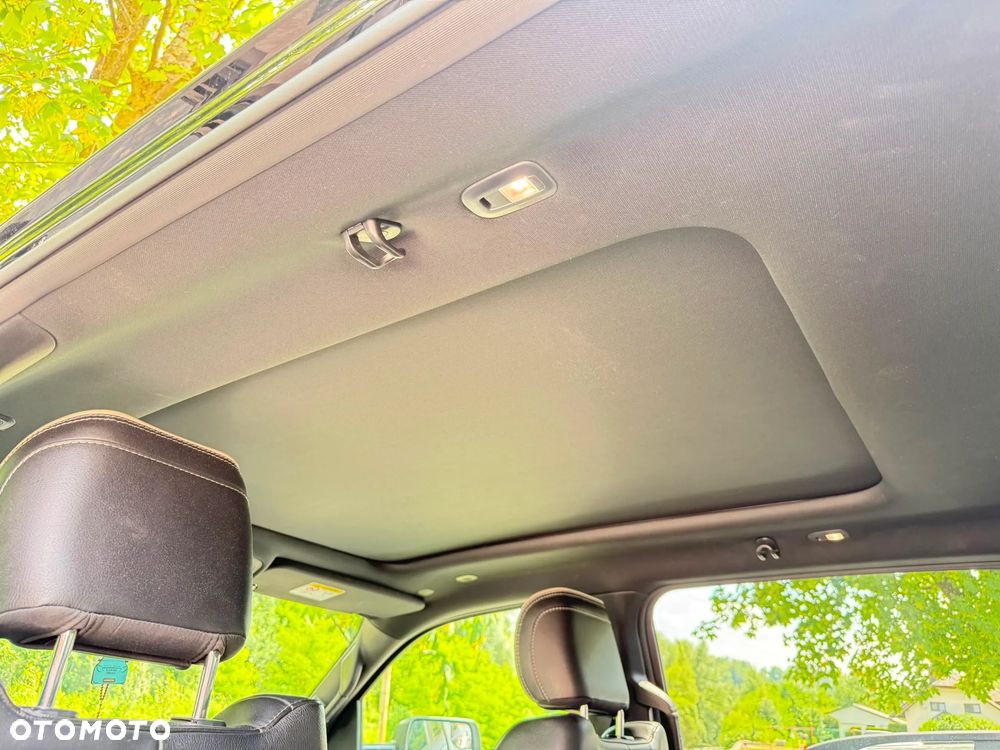 RAM 1500 Crew Cab Shortbed Limited - 25