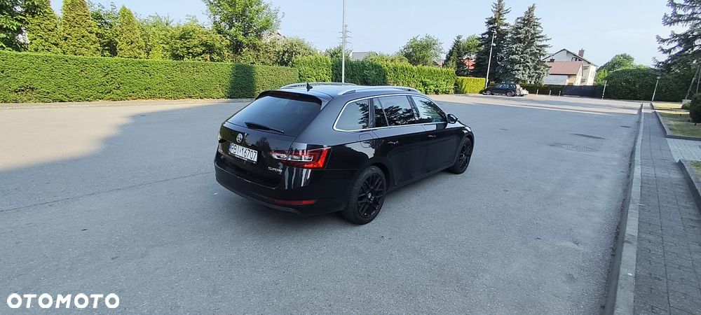 Skoda Superb 2.0 TDI Ambition - 2