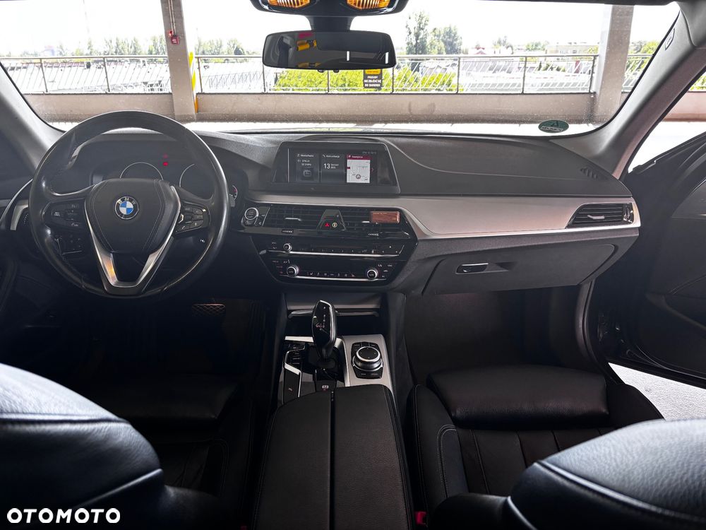 BMW Seria 5 520d Efficient Dynamics Edition - 17