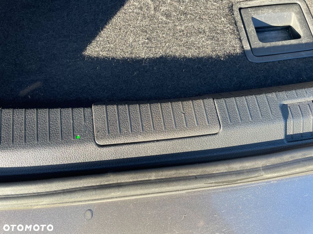 Volkswagen Golf 1.6 BlueTDI DSG Comfortline - 9