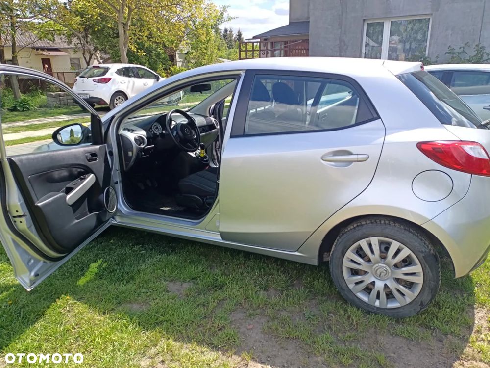 Mazda 2 1.3 Exclusive - 12