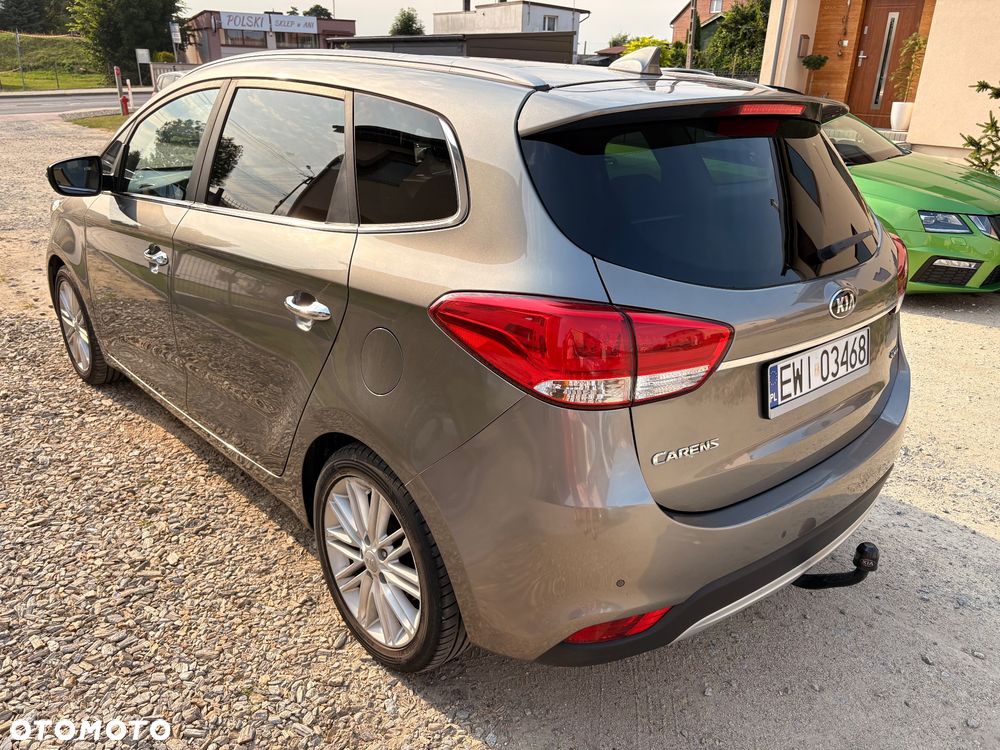 Kia Carens 1.7 CRDi XL 7os - 3