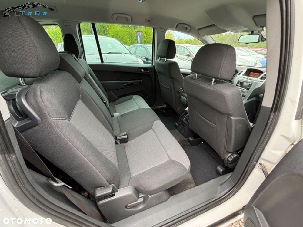 Opel Zafira - 19