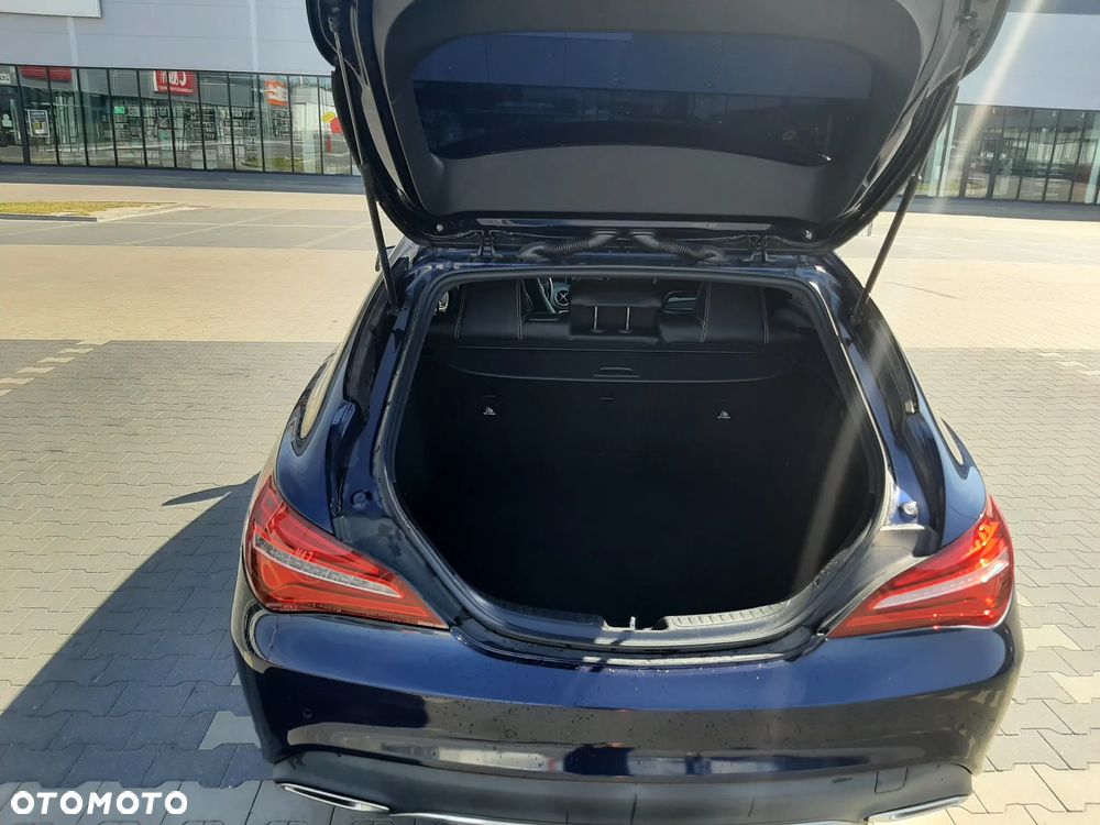 Mercedes-Benz CLA 200 d - 10
