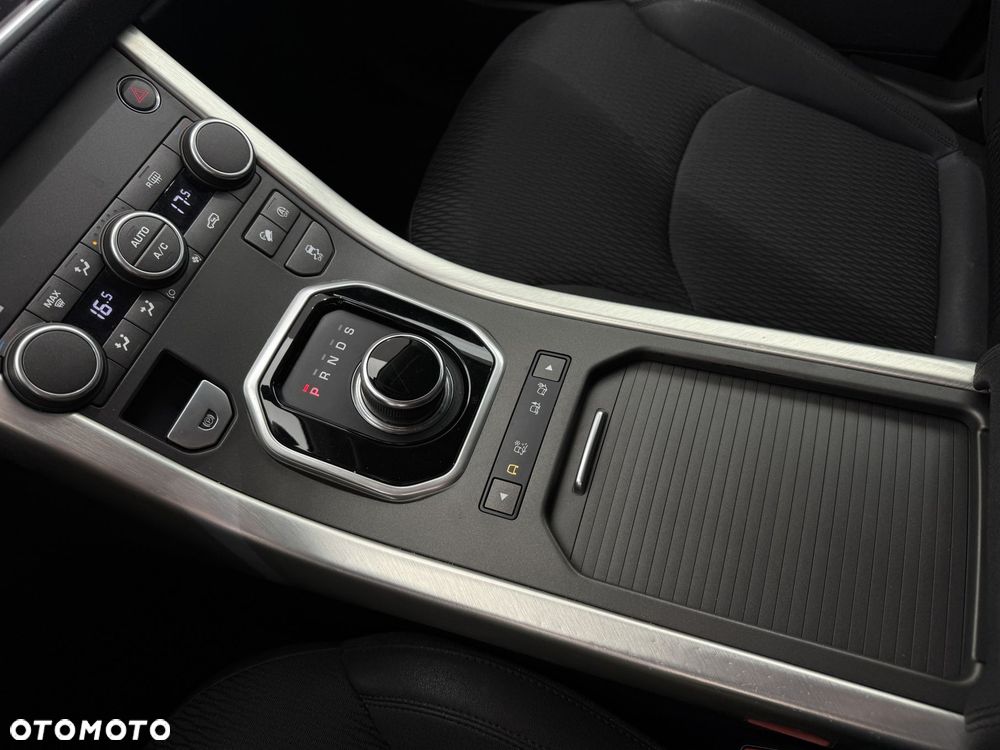 Land Rover Range Rover Evoque - 25