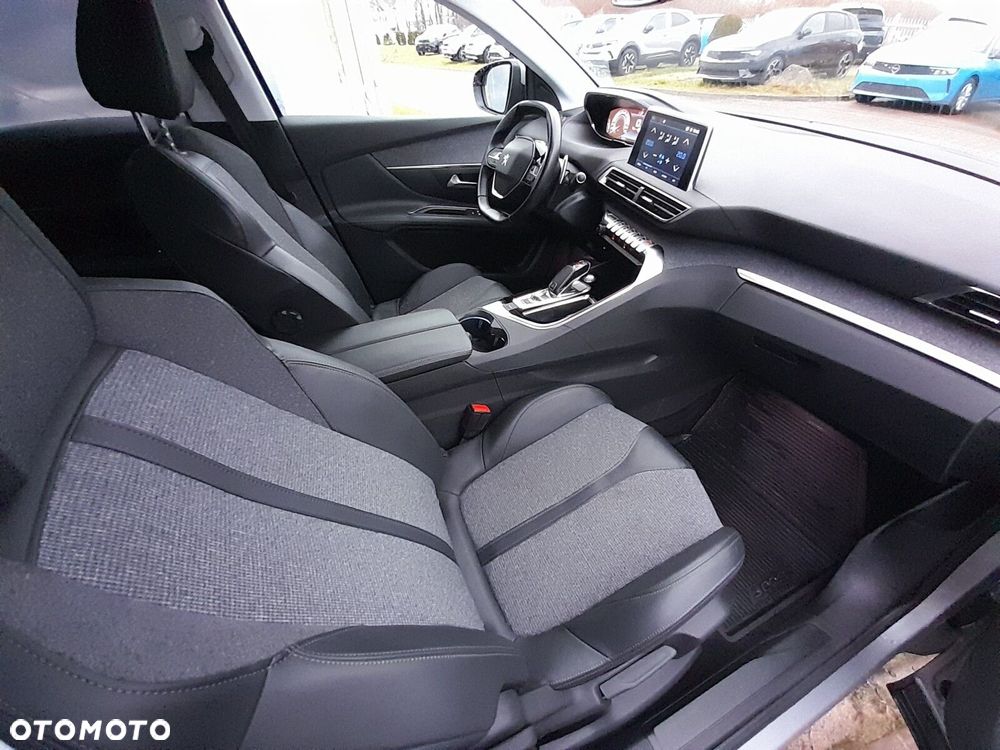 Peugeot 3008 1.2 PureTech Allure S&S EAT8 - 22