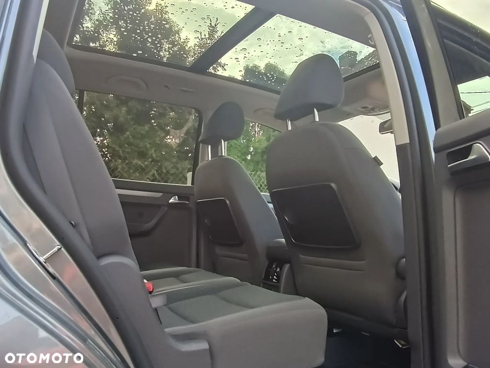 Volkswagen Touran 1.4 TSI DSG Highline - 9