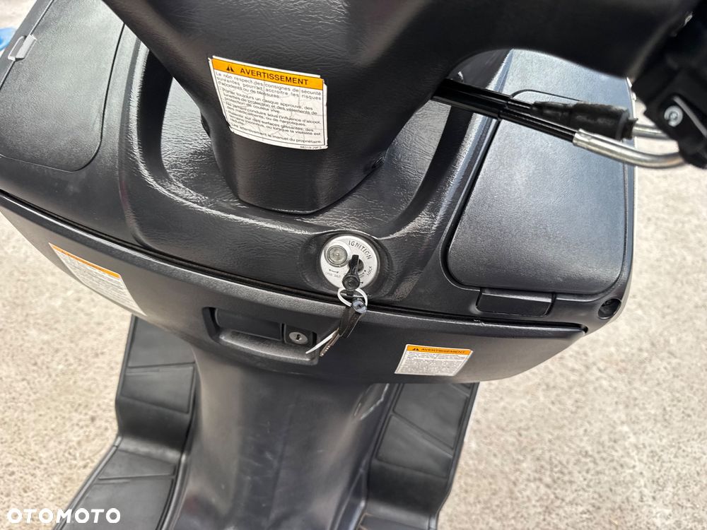 Suzuki Burgman - 11