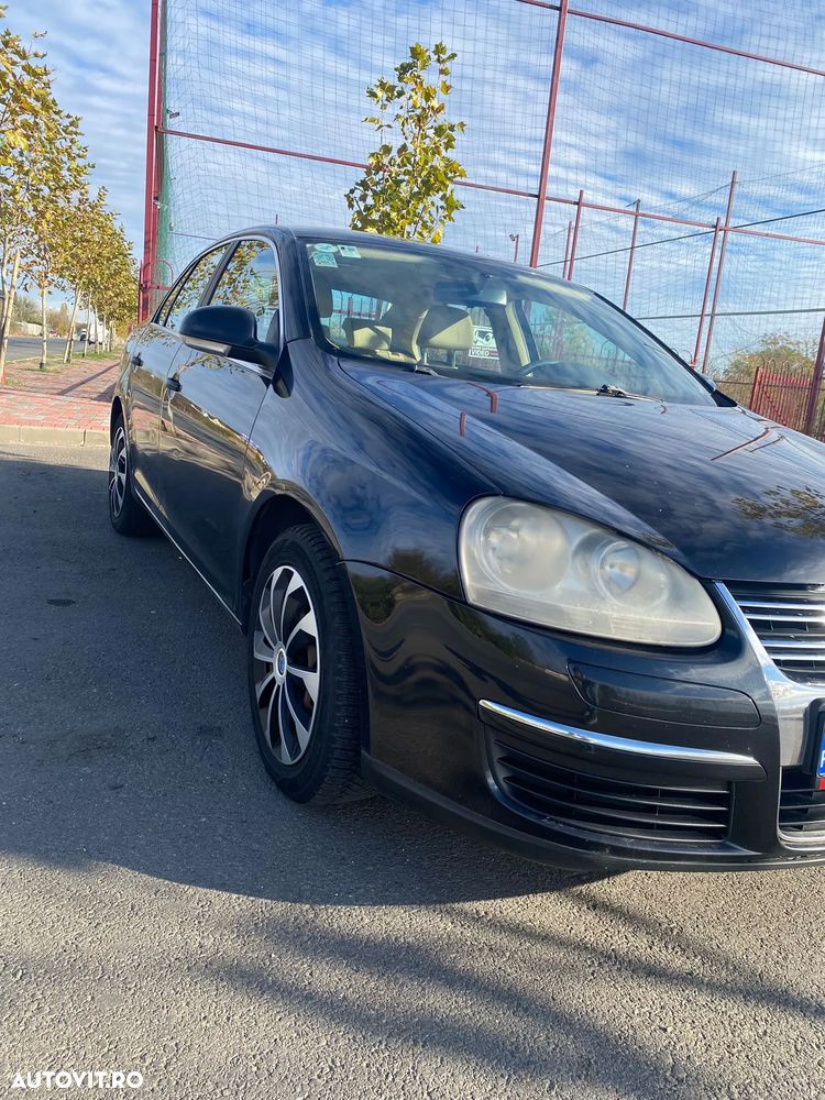 Volkswagen Jetta 2.0 TDI DPF Freestyle - 7